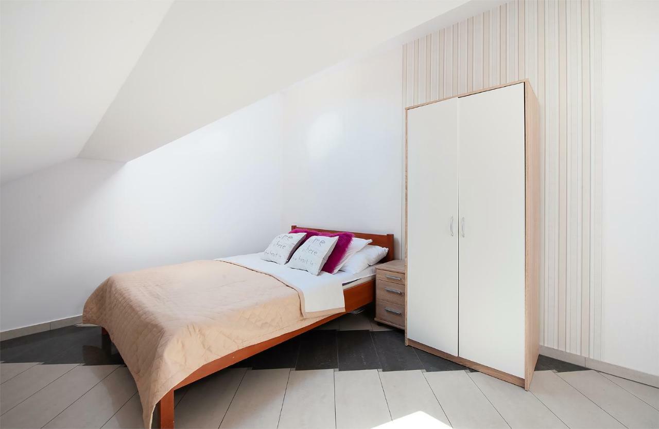Port-Lodz Apartment By Pinpoint Esterno foto